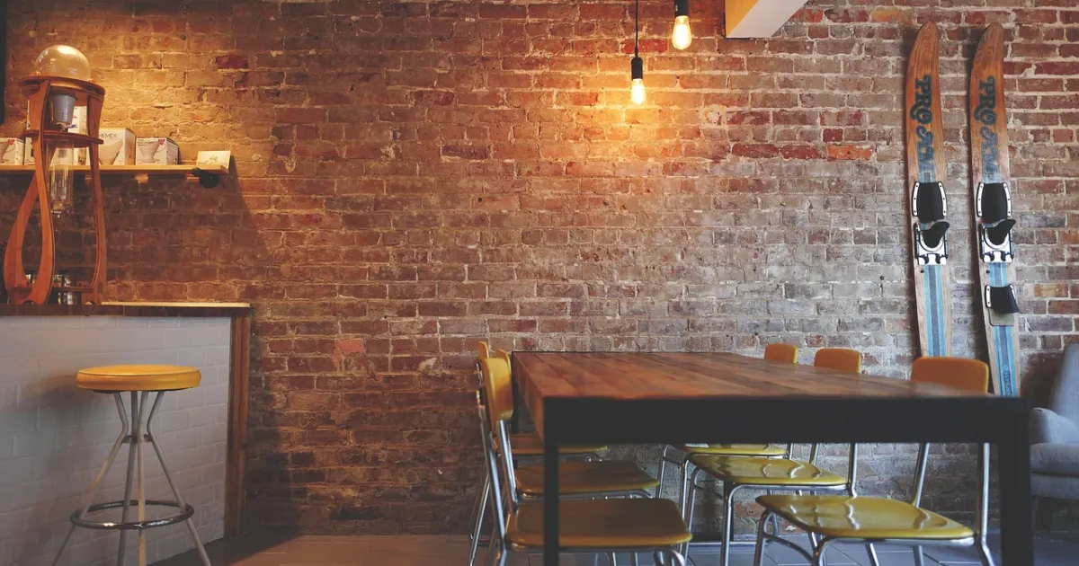 How High to Hang a Pendant Light Over a Table, Bench or Floor